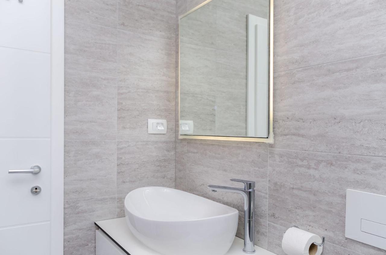Apartment Rozalia Трогир Экстерьер фото